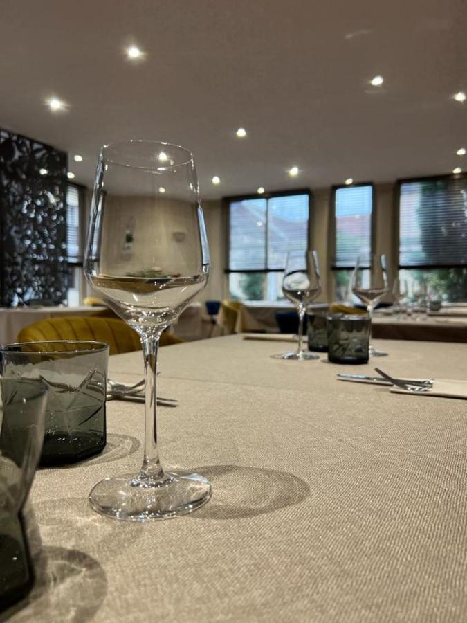 Logis Hotel & Restaurant Le Soleil D'Or Montigny-la-Resle Kültér fotó