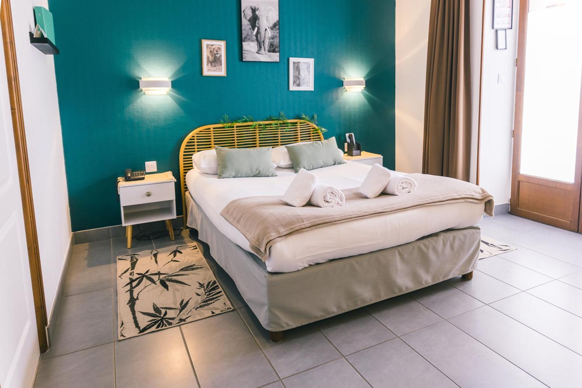 Logis Hotel & Restaurant Le Soleil D'Or Montigny-la-Resle Kültér fotó