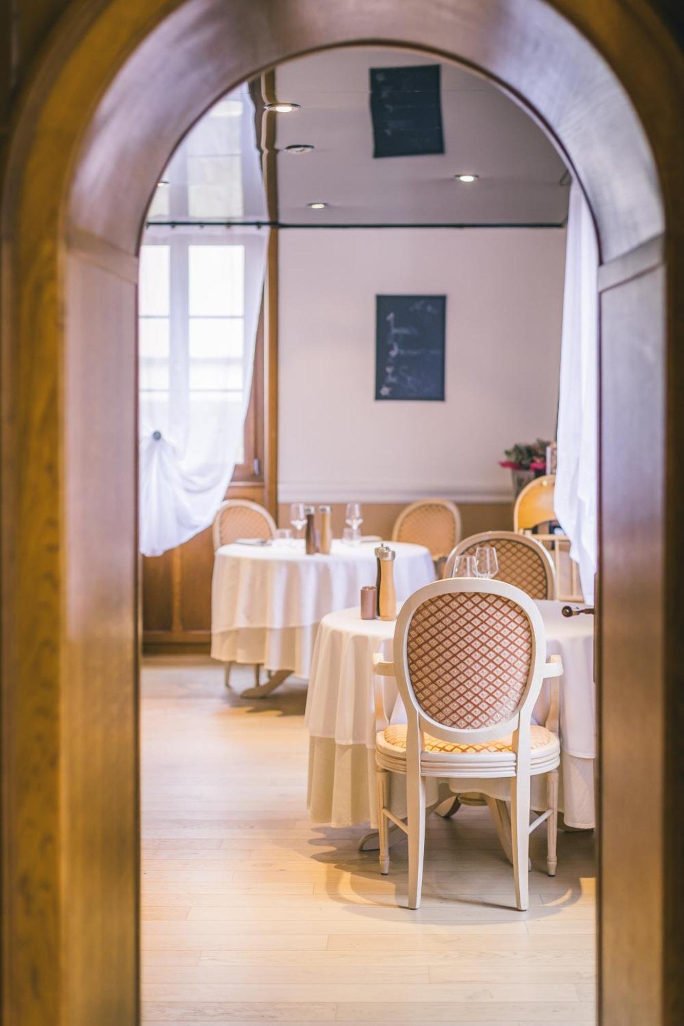 Logis Hotel & Restaurant Le Soleil D'Or Montigny-la-Resle Kültér fotó